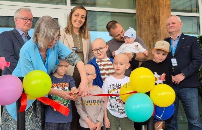 Zielona przystań w szpitalu – otwarcie ogrodu sensorycznego dla pacjentów IPCZD